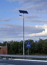 Автономная осветительная установка с солнечными батареями